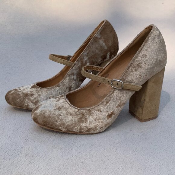 Modesta Carmeo-01 Crushed Velvet Mary Jane Style Block Heels - Picture 16 of 16